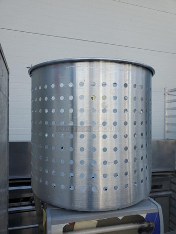 Vegetable Colander w/ 17" Bowl Diameter, Aluminum 18X18X17 - Image 2 of 5
