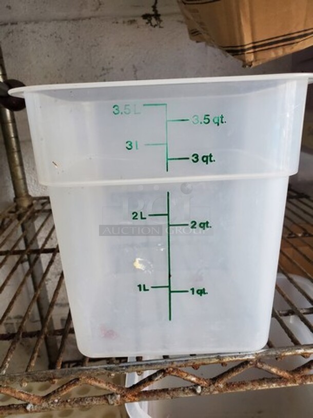 3.5Qt Square Food Storage Container BIDX2 - Image 1 of 3