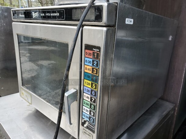 Amana  WDYRC 208/230V Commercial Microwave, Unknown condition!   - Image 4 of 6