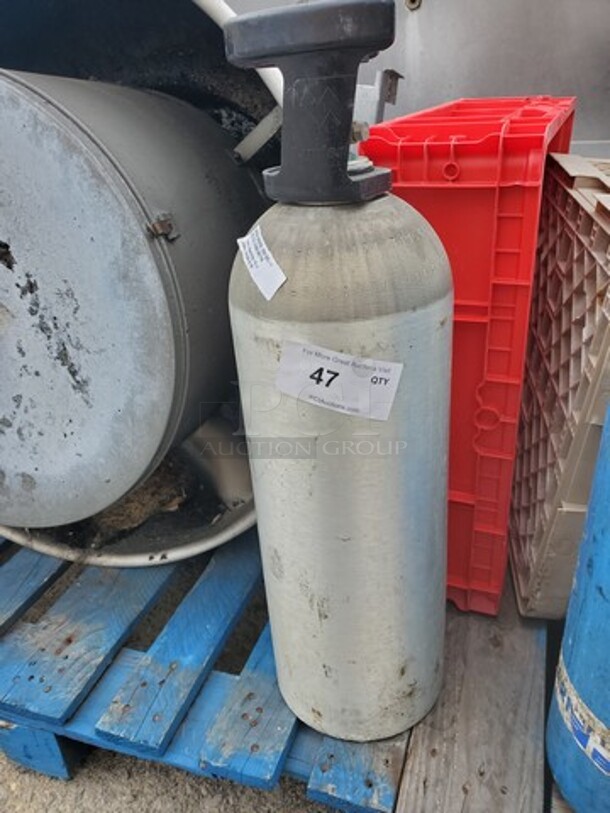 CO2 Tank - Image 2 of 2