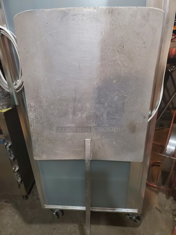 Aluminum 22" x 26" Pizza Peel with 28" Handle  - Image 4 of 4