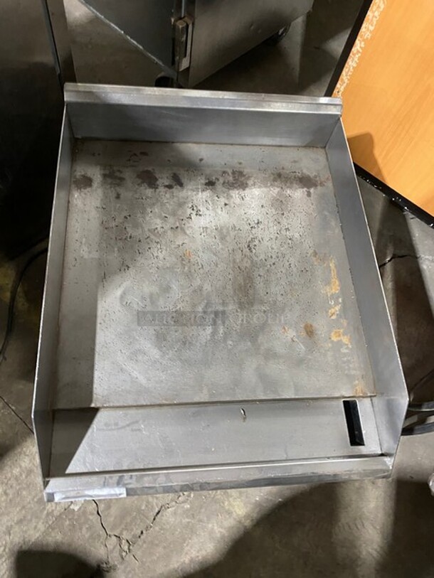 Commercial Countertop Natural Gas Powered Flat Top Griddle! With Back And Side Splashes! All Stainless Steel! - Image 4 of 7