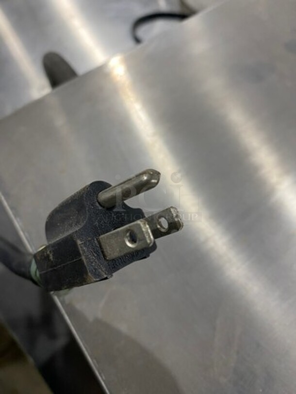 Commercial Countertop Panini/Sandwich Grill! All Stainless Steel! Press With Flat Surface! - Image 8 of 8