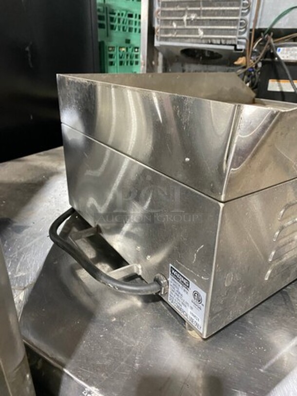 Waring Commercial Countertop Electric Powered 14" Flat Top Griddle! With Back And Side Splashes! All Stainless Steel! Model: WGR140 SN: 150521 120V - Image 4 of 8