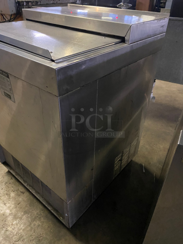 Perlick Commercial Single Door Beer Bottle Cooler! With Top Sliding Door! Solid Stainless Steel! Model: 8340UL 115V 60HZ 1 Phase - Image 2 of 7