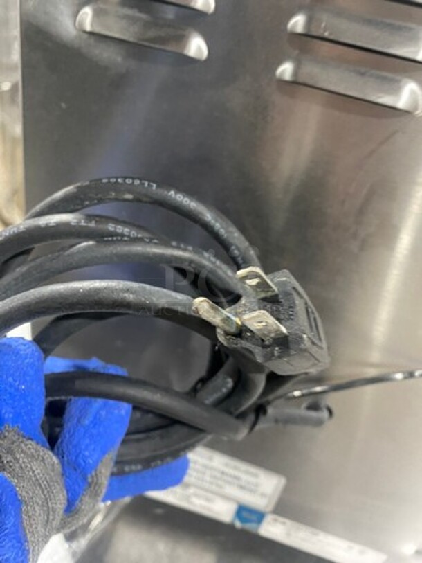 Carter Hoffmann Commercial Countertop Heated Food Merchandiser! All Stainless Steel! Model: MC212H - Image 7 of 7