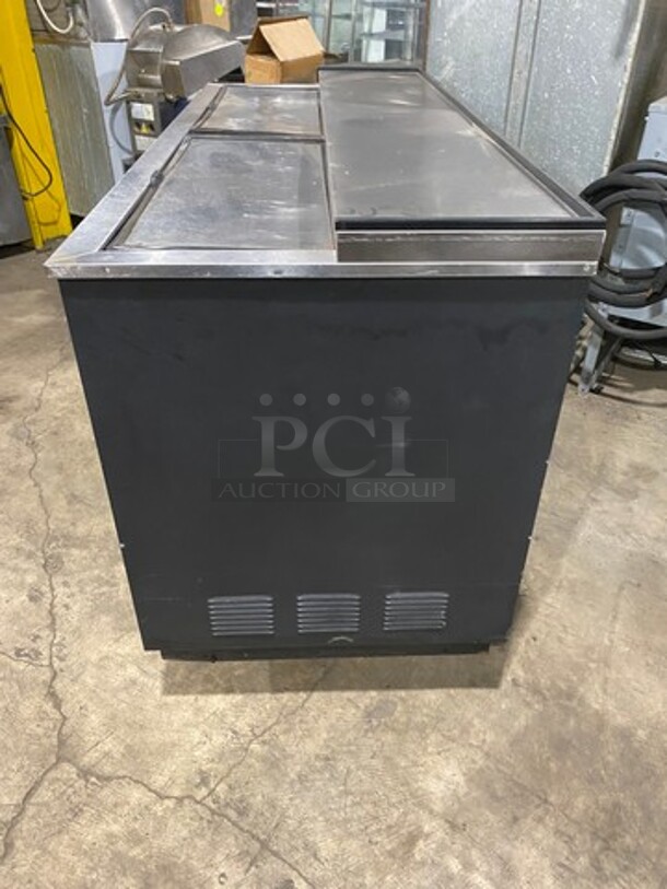 True Commercial 2 Door Beer Bottle Cooler! With Stainless Steel Top! Model: TD6524 SN: 6880193 115V 60HZ 1 Phase - Image 3 of 8