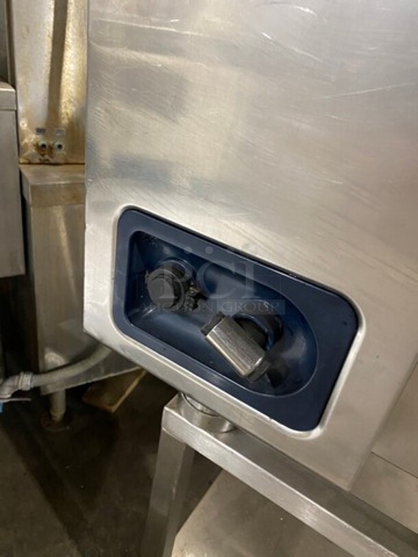 LATE MODEL! Alto Shaam CTP10-10E Stainless Steel Commercial! Electric Powered Combi Convection Oven w/ Stand! 208-240 Volts! 3 Phase! Mode CTP10-10E! Working When Removed! - Image 7 of 9