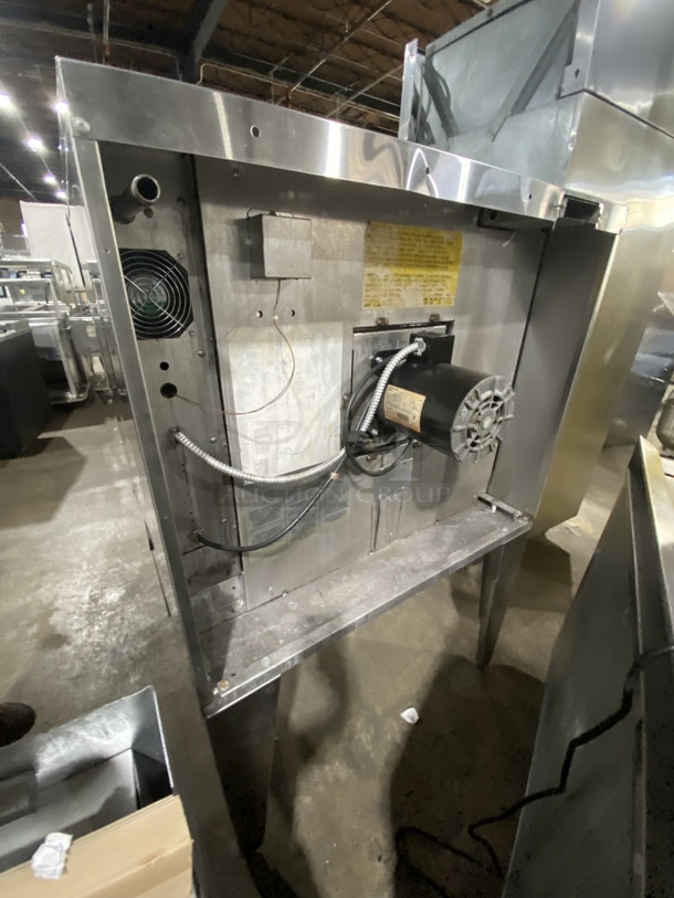 Nice! SUNFIRE Commercial Natural Gas Powered Stainless Steel Powered Convection Oven On Legs! W/ Metal Racks! Model SCOGS10!  - Image 5 of 9