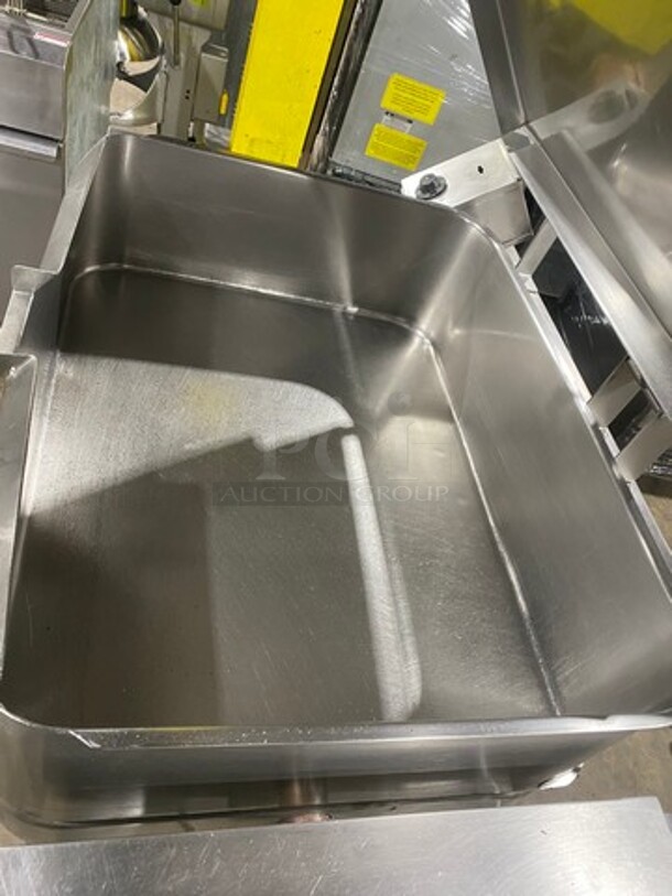 Groen Commercial Natural Gas Powered Skillet/Braising Pan! All Stainless Steel! On Legs! - Image 5 of 8