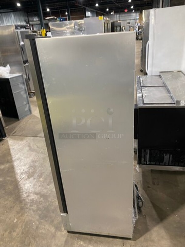Nice! TRUE Stainless Steel Commercial Single Door Reach In Cooler Refrigerator! Model T-12-HC Serial 9932023! 115 Volts, 60 Hz 
1 Phase! - Image 3 of 7