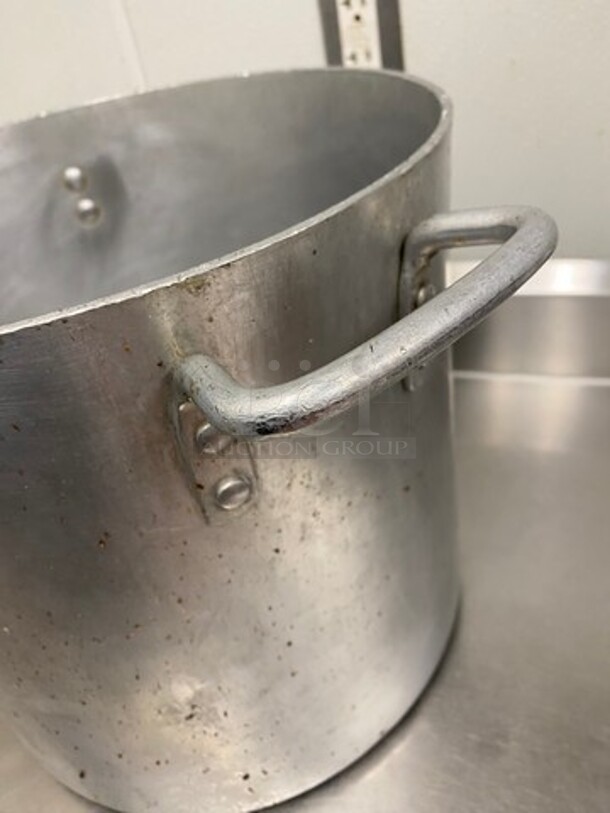Metal Stock Pot! With Side Handles! - Image 3 of 5