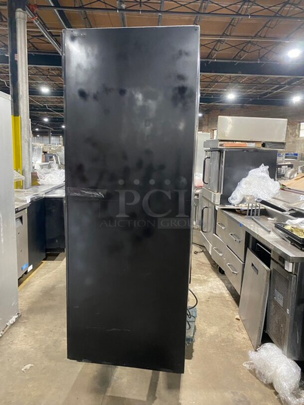 True Reach In Merchandiser w/ 2 Sliding Glass Doors and 6 Racks! model AK9434A SN:588452 115 Volts 1 Phase - Image 3 of 9