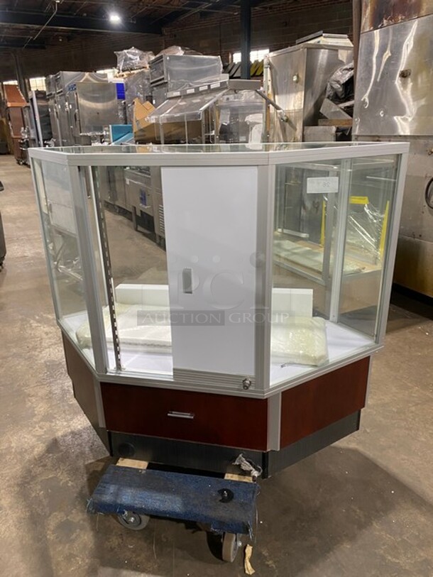 New Out The Box Display Case Merchandiser! - Image 4 of 6