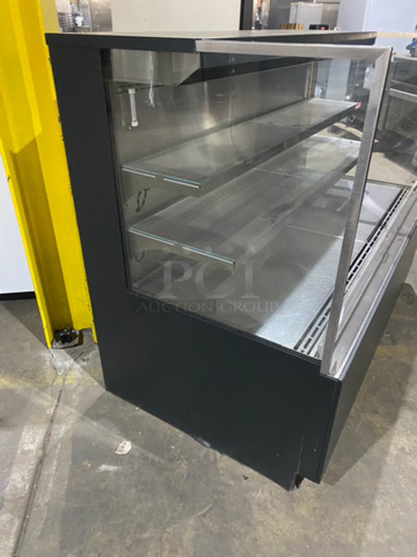 Structural Concepts Commercial Refrigerated Grab-N-Go Case Merchandiser! With Shelves! Model: NR6047RSSV SN: 1178084DV330784 120V 60HZ 1 Phase - Image 2 of 11