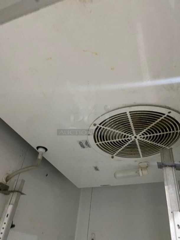 True Commercial 2 Door Reach In Cooler! Poly Coated Racks! All Stainless Steel! Model: T49 SN: 6789621 115V 60HZ 1 Phase - Image 6 of 9