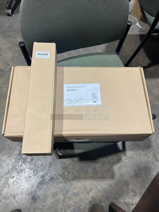 BRAND NEW IN THE BOX! USR 16" Immersion Hand Held  Blender! MODEL IB500LV 110V! 