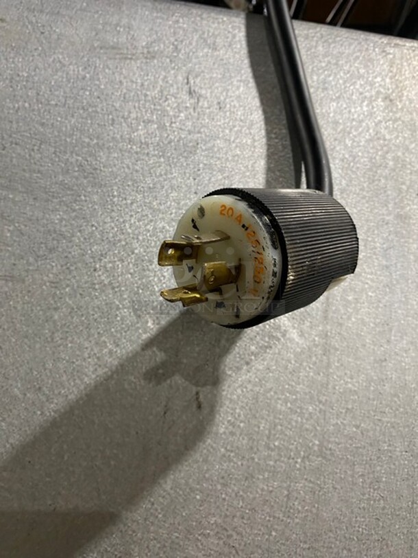Traulsen Stainless Steel Two Door Reach In Freezer! On Commercial Casters! Working When Removed! MODEL ALT232WUT SN:227187 208-115V 1PH - Image 10 of 10