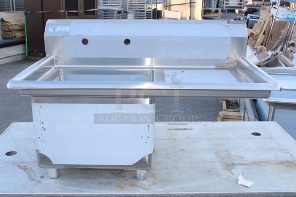 BRAND NEW SCRATCH & DENT! Steelton 522CS11818R 38 3/4" 18-Gauge Stainless Steel One Compartment Commercial Sink with Right Drainboard - 18" x 18" x 12" Bowl - Image 3 of 9