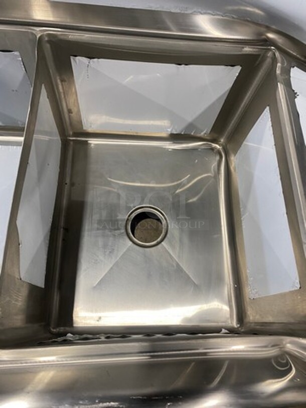 NEW! SCRATCH-N-DENT! Sapphire Commercial 3 Compartment Dish Washing Sink! With Single Side Drain Board! With Back Splash! All Stainless Steel! Model: SMS31821R - Image 10 of 10