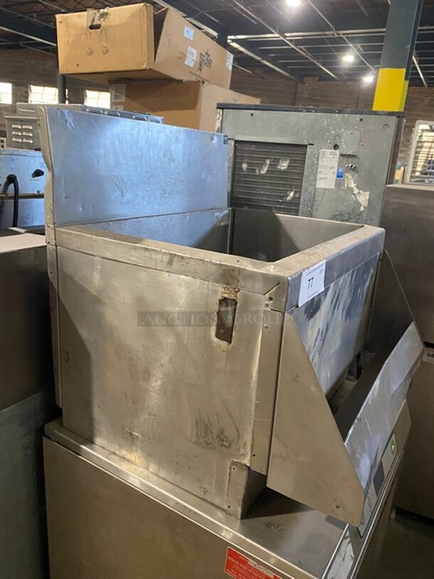 All Stainless Steel Under The Counter Ice Bin! With Backsplash! With Speed Rail Attachment!  - Image 3 of 6