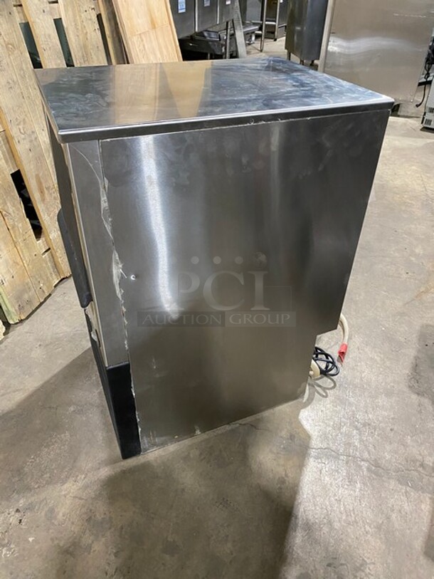 Hoshizaki Stainless Steel Commercial Self-Contained Ice Machine! MODEL KM-61BAH SN: E05035A  - Image 2 of 10