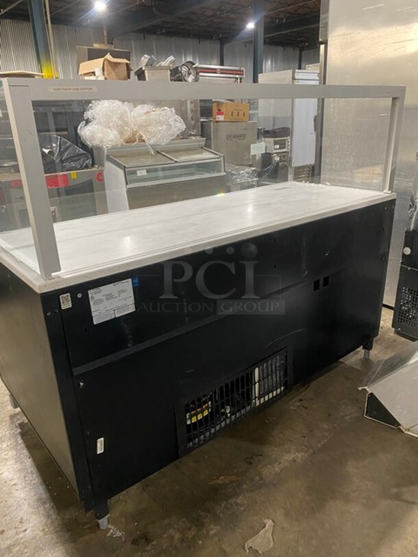NICE! Structural Concepts Starbucks Style Refrigerated Open Grab-N-Go Display Case! With Top Glass Enclosed Merchandiser Showcase! On Legs! 220V 1 Phase! Model: SBZ6652DR SN: 0524196LS290488! - Image 4 of 9