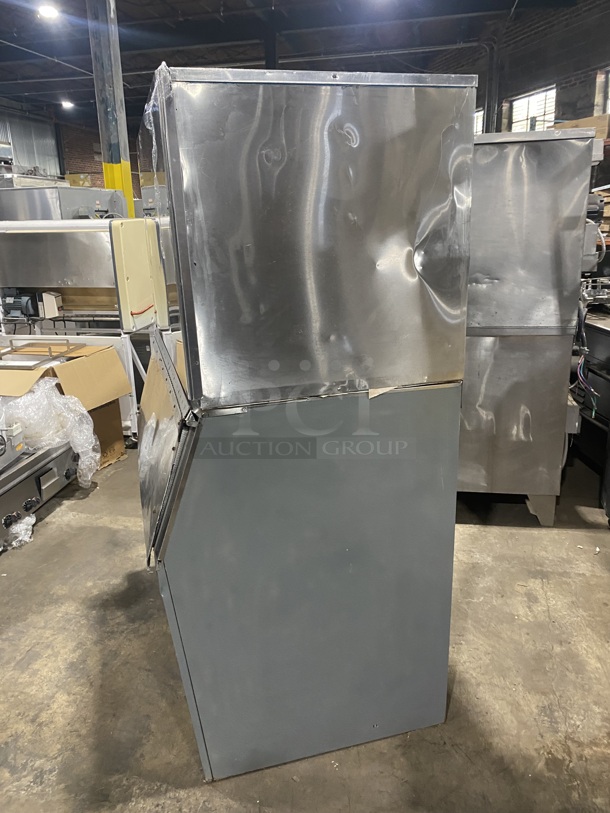 Hoshizaki Commercial Ice Maker Machine! With Ice Bin Underneath! All Stainless Steel! Model KM-1601SWH Serial E00921C!  - Image 2 of 8