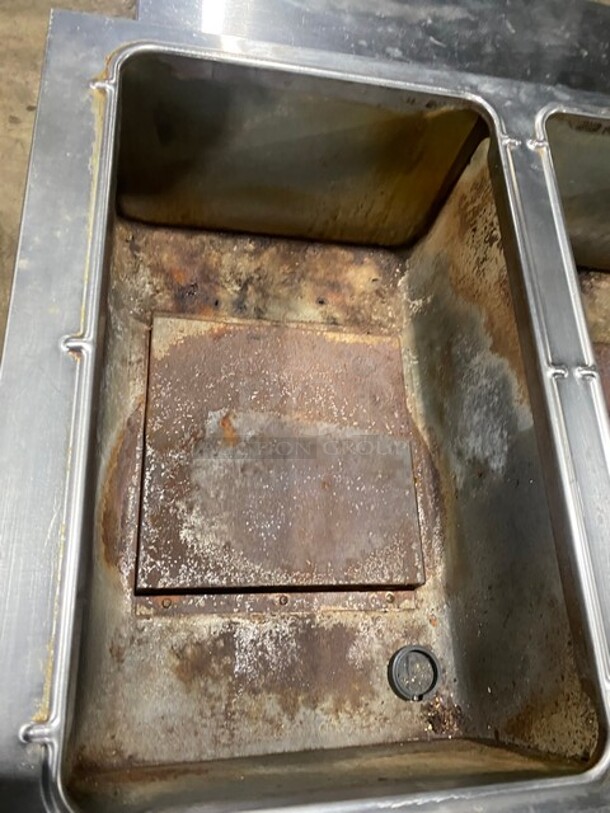Duke Commercial Natural Gas Powered 4 Well Steam Table! With Underneath Storage Space! All Stainless Steel! Model 304M Serial 06162325! On Legs! - Image 6 of 9