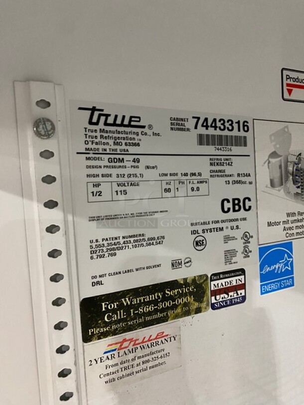 True 2 Door Reach In Cooler Merchandiser! With View Through Doors! With Poly Coated Racks! Model: GDM49 SN:7443316 115V 1PH - Image 9 of 10