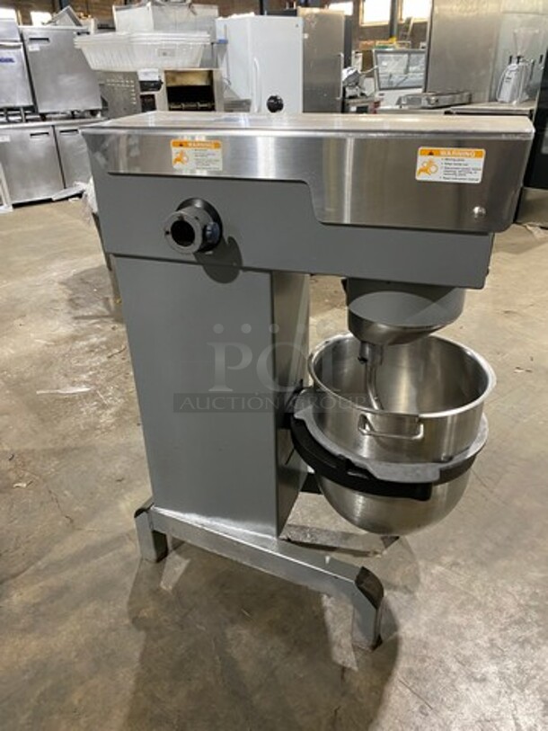 NICE! Welbilt Varimixer Commercial 40 Qt Planetary Mixer! With Mixing Bowl And Hook Attachment! Model: W40 SN: 6913030002EA! 208V 3 Phase! - Image 2 of 10