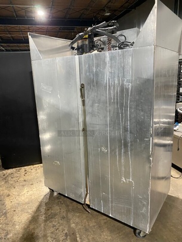 Continental Commercial 2 Door Reach In Freezer! All Stainless Steel! On Casters! Model: 2FE SN: 14810068 115V 60HZ 1 Phase - Image 4 of 9