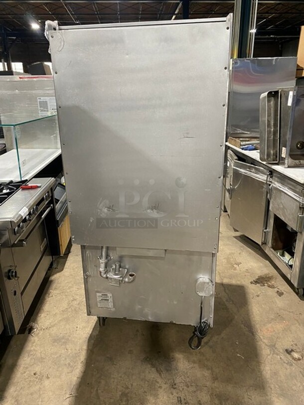 NICE! Southbend Commercial 6 Burner Stove! With Full Size Oven Underneath! With Raised Backsplash! All Stainless Steel! Model P32DBBB Serial 05M09248! On Casters! - Image 2 of 11