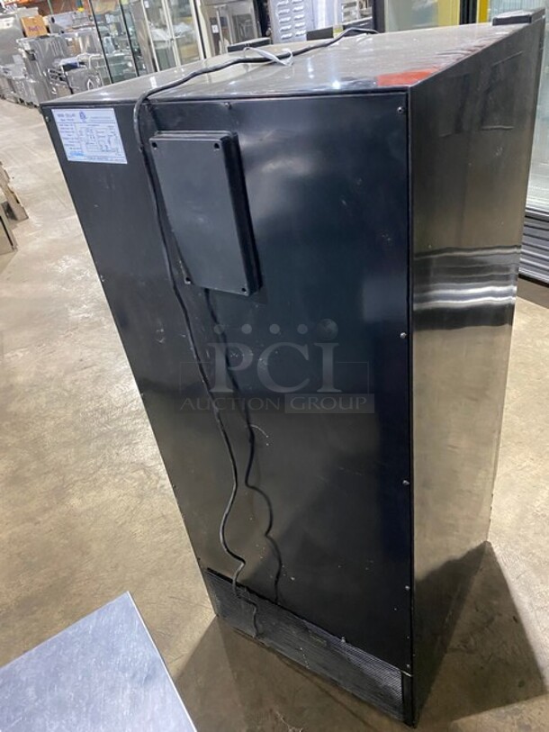 NICE! Franklin Chef Commercial Double Glass Door Dual Temp Refrigerated Wine Cellar! With 100 Bottle Capacity! 115V 1 Phase! Model: FWC100 SN: 0507000085! Working When Removed! - Image 3 of 8