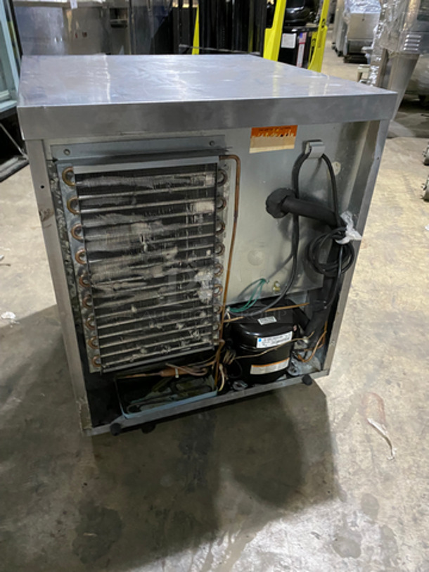Delfield Commercial Single Door Lowboy/Worktop Cooler! All Stainless Steel! Model: 406STAR2 SN: 0605036103374T 115V 60HZ 1 Phase - Image 4 of 8