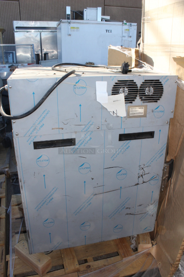 BRAND NEW SCRATCH & DENT! Cooking Performance Group CH-SP-1 SlowPro Cook and Hold Oven - 208/240V, 2250/3000W. S/N: 2023100076. Cord is the only thing observed to be damaged. 27-1/4x33-1/4x43-1/2 - Image 5 of 6