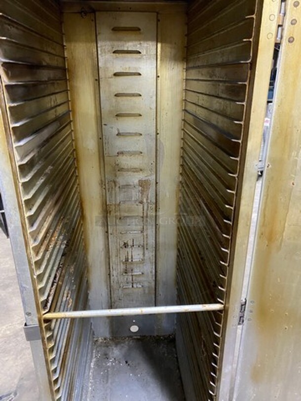 Wear Ever Commercial Warmer/ Proofer Cabinet! Holds Full Size Trays! All Stainless Steel! Model: 5950 - Image 5 of 7