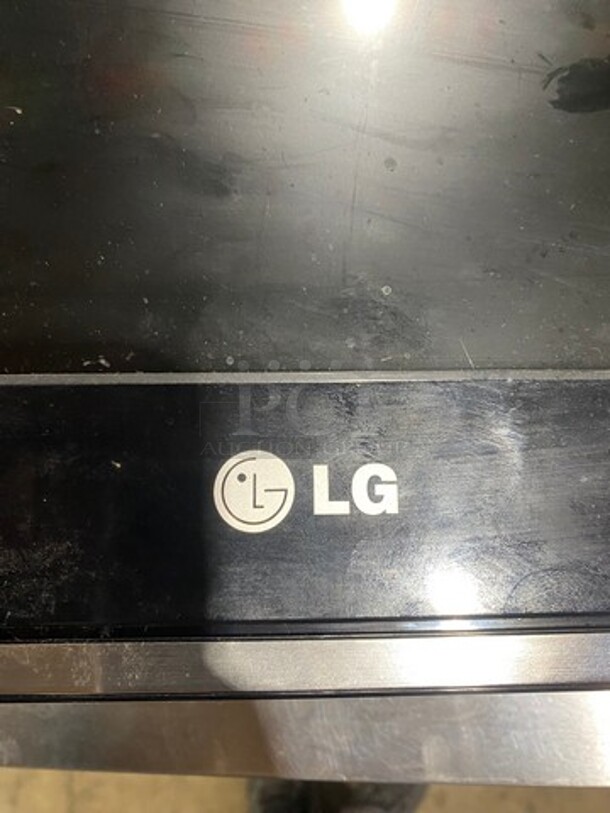 LG 32" Screen TV! Model: 32LK330UB SN: 105WTGG2J471 100/240V - Image 5 of 8