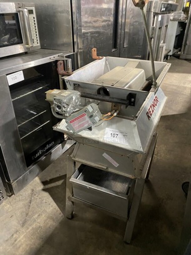 Reznor Unvented Infrared Radiant Heater! Model: RIHN30 SN: K1301734 - Image 1 of 8