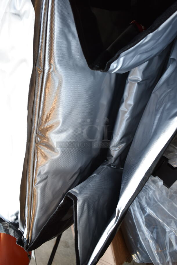 6 BRAND NEW IN BOX! Rubbermaid Pro Serve Insulated Food Carrying Bag. 6 Times Your Bid! - Image 6 of 6