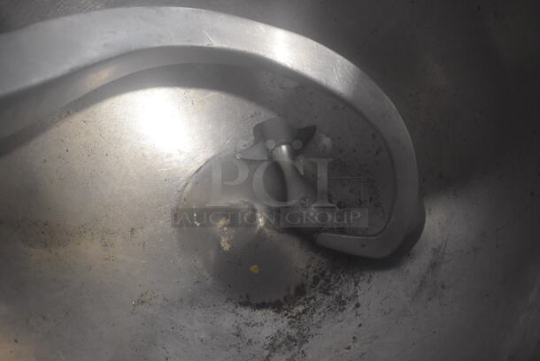 Hobart H600 Metal Commercial Floor Style 60 Quart Planetary Mixer w/ Stainless Steel Mixing Bowl and Dough Hook Attachment. 208 Volts, 3 Phase. 26x42x56 - Image 6 of 9