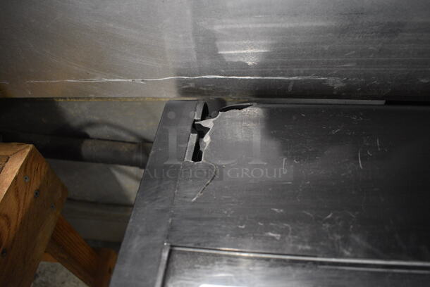 BRAND NEW SCRATCH AND DENT! KoolMore Model CDC-3C-BK Metal Commercial Countertop Refrigerated Display Case. Missing Side Pane. See Pictures For Damage. 110-120 Volts, 1 Phase. 27x18x27. Tested and Working! - Image 6 of 7