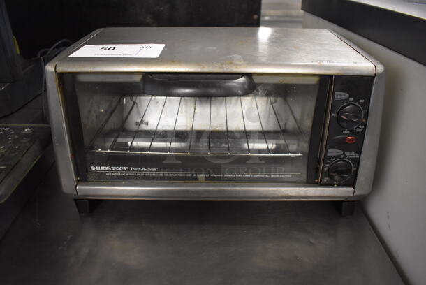 Black & Decker Metal Countertop Toaster Oven. 120 Volts, 1 Phase. 16x9x9