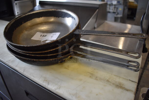 4 Metal Skillets. 18x10.5x2. 4 Times Your Bid! - Image 3 of 6