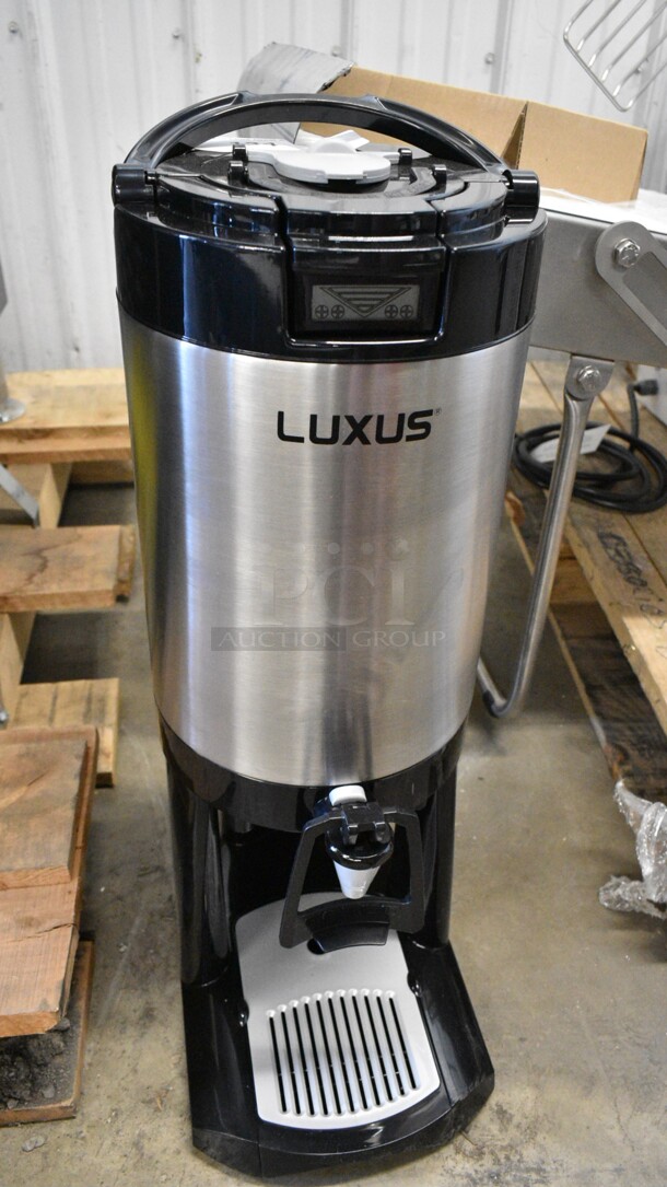 BRAND NEW SCRATCH AND DENT! 2024 Fetco L4D-20TLA Luxus 2 Gallon Stainless Steel Hands-Free Coffee Dispenser with Stand and Antimicrobial Handle - Image 2 of 6