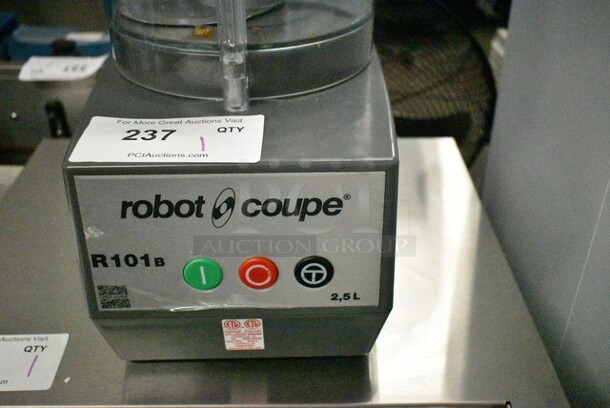 BRAND NEW SCRATCH AND DENT! Robot Coupe R 101 B R101BCLR 2.5 Qt. / 2.4 Liter Clear Batch Bowl Food Processor - 3/4 hp. 120 Volts, 1 Phase. Tested and Does Not Power On - Image 5 of 8