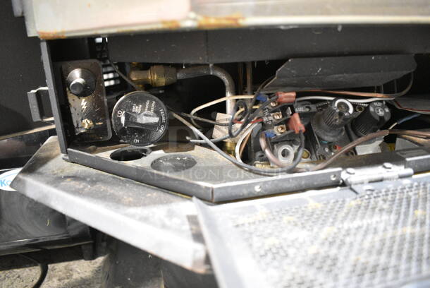 Napoleon GDS50-N Metal Gas Powered Fireplace.  - Image 7 of 8