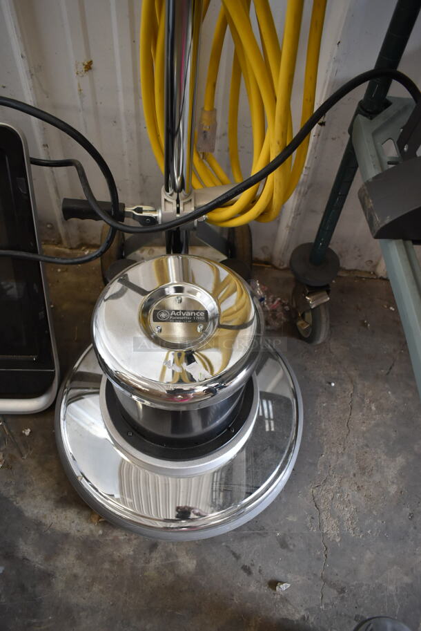 Advance PACESETTER 17HD 01330A 17" Heavy-Duty Single Speed Rotary Floor Cleaning Machine. 120 Volts, 1 Phase. Tested and Does Not Power On
 - Image 4 of 6