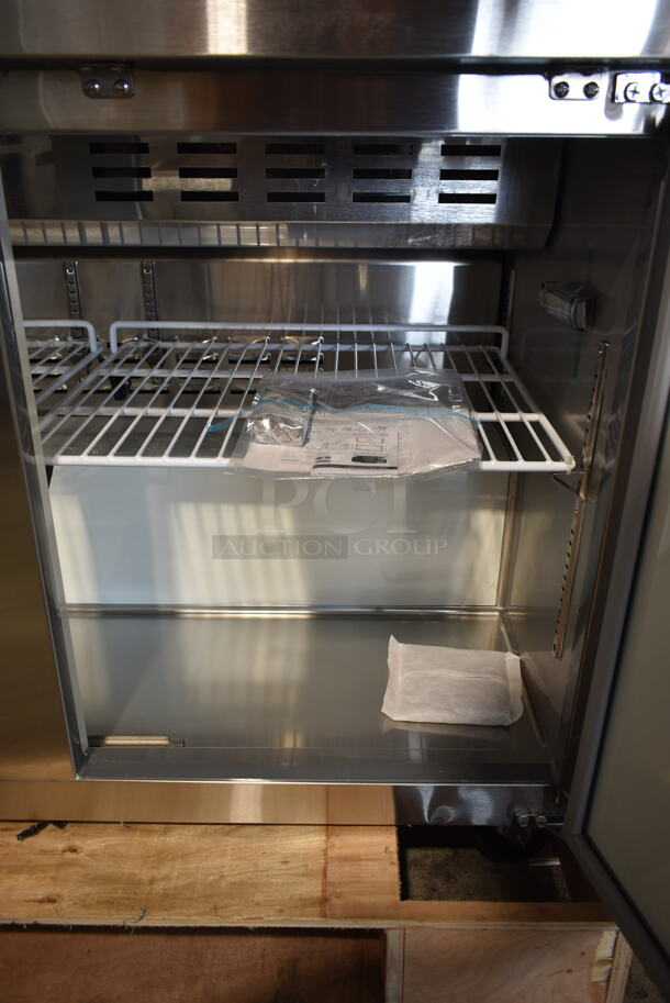 BRAND NEW SCRATCH AND DENT! 2023 Avantco 178APT48HC Stainless Steel Commercial Sandwich Salad Prep Table Bain Marie Mega Top. 115 Volts, 1 Phase. Tested and Working! - Image 9 of 10