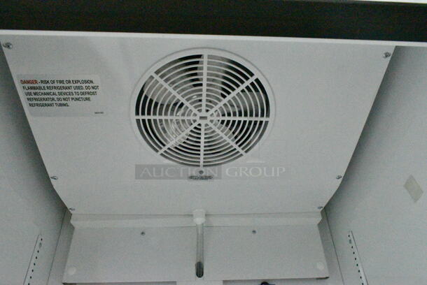 2021 True TSCI-600R-G-PH Metal Commercial Single Door Reach In Cooler Merchandiser. 115 Volts, 1 Phase. Tested and Powers On But Does Not Get Cold
 - Image 5 of 6